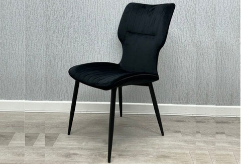Windsor Velvet Dining Chair – Elegant Upholstered Seating - Exclusive Interior
