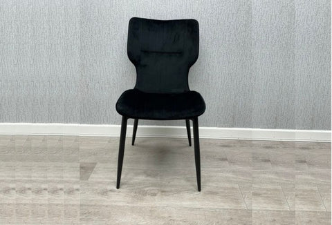 Windsor Velvet Dining Chair – Elegant Upholstered Seating - Exclusive Interior