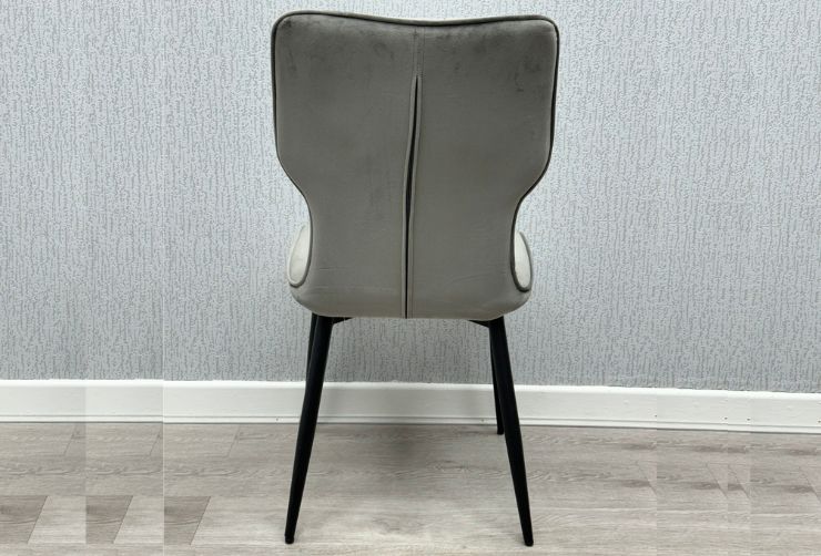 Windsor Velvet Dining Chair – Elegant Upholstered Seating - Exclusive Interior
